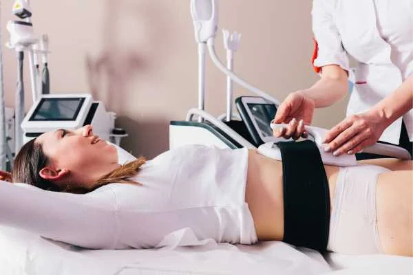 woman having body sculpting to help improve her body image and her mental health Wokingham